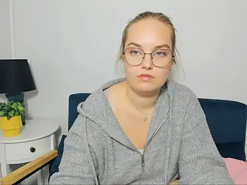 AliceCrazy69 online show from 10-30-25, 02:36