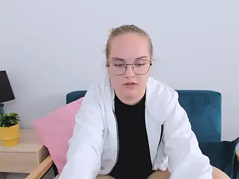 AliceCrazy69 online show from 10-03-25, 12:06