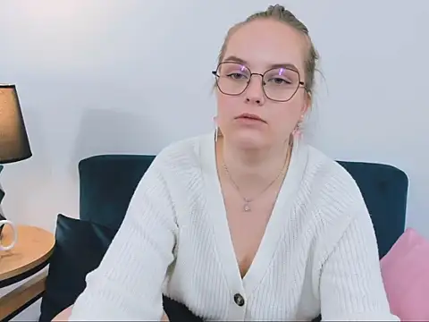 AliceCrazy69 online show from 09-18-25, 11:02