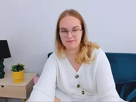 AliceCrazy69 online show from 10-26-25, 07:53