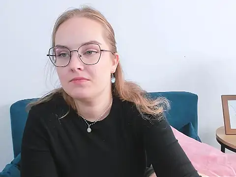 AliceCrazy69 online show from 10-20-25, 10:05