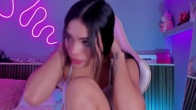 Snapshot of SammyRose_ chatting on 05-16-26, 08:19 SammyRose online show from 05-16-26, 08:19
