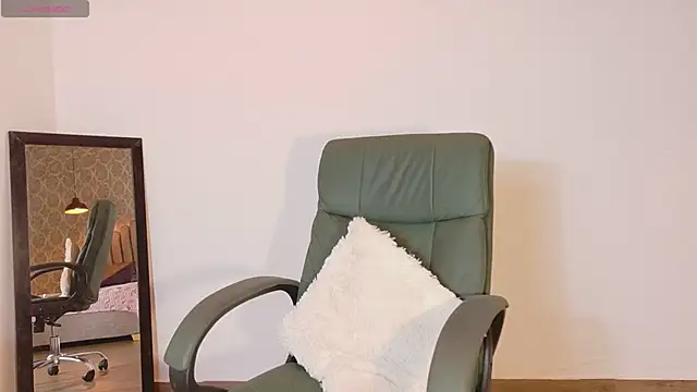 katia green1 online show from 01-13-26, 08:02