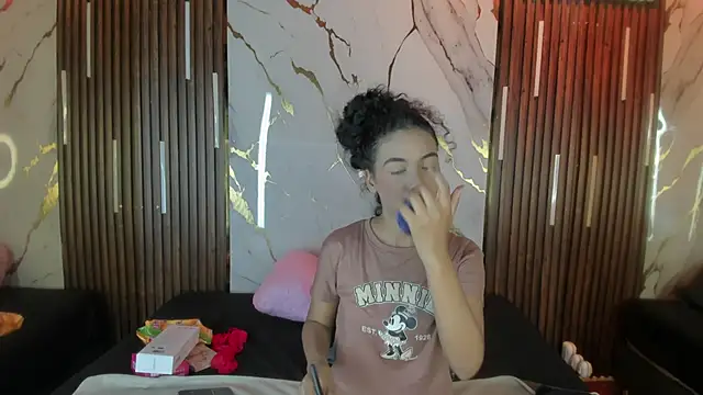 VictoriaDuart online show from 10-11-25, 08:10