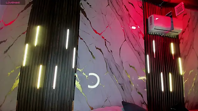 VictoriaDuart online show from 11-06-25, 08:13