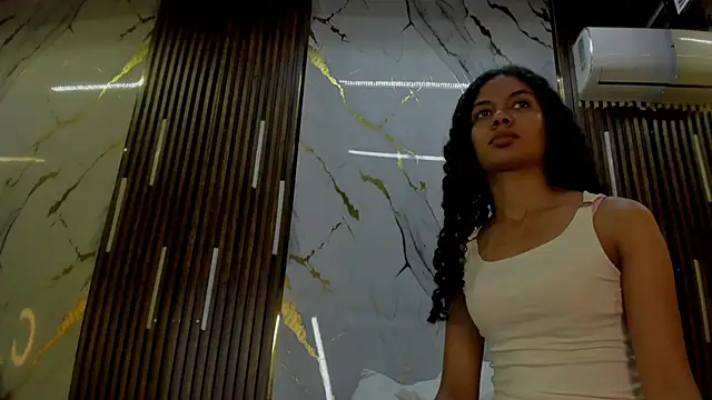 VictoriaDuart online show from 12-05-25, 08:17