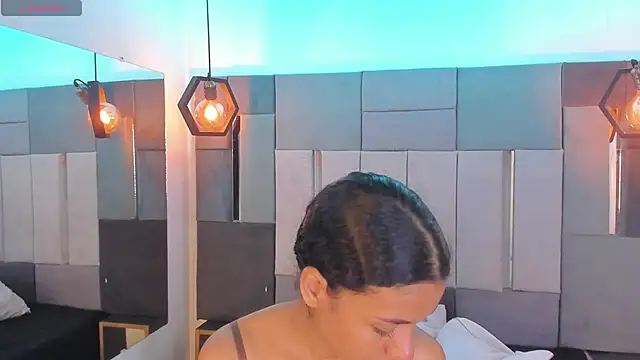 VictoriaDuart online show from 02-25-26, 09:03