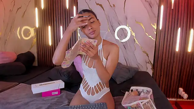 VictoriaDuart online show from 10-12-25, 07:59