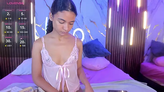 VictoriaDuart online show from 10-08-25, 08:20