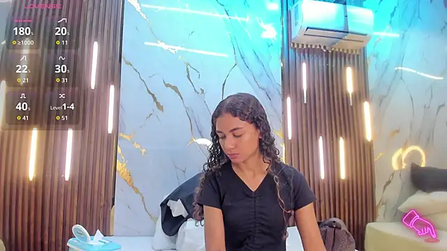 VictoriaDuart online show from 04-16-26, 09:39