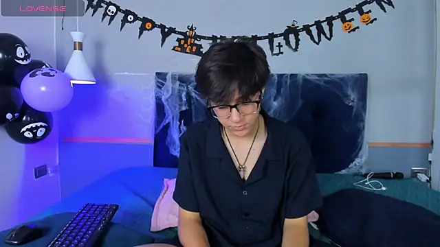 Tsuki Maru online show from 10-11-25, 08:10