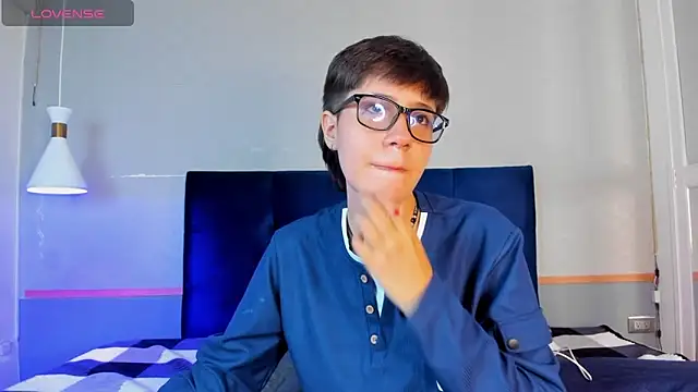 Tsuki Maru online show from 11-15-25, 08:24