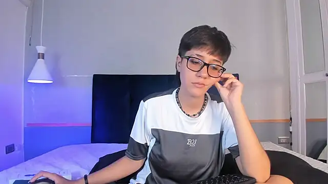 Tsuki Maru online show from 11-16-25, 08:46