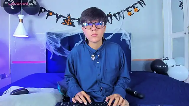 Tsuki Maru online show from 10-16-25, 08:39