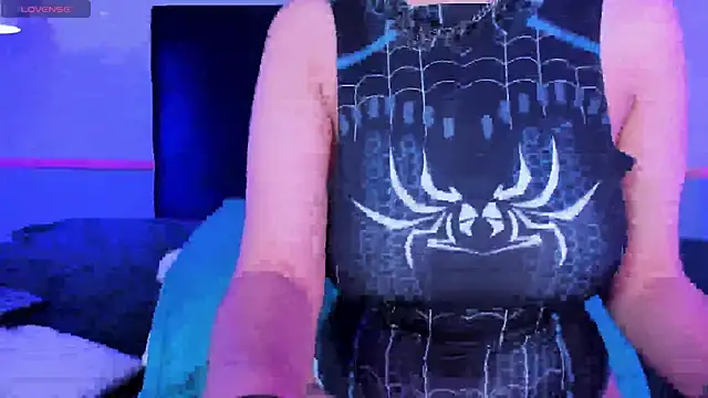 Tsuki Maru online show from 02-12-26, 09:03