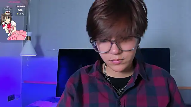 Tsuki Maru online show from 03-25-26, 09:14