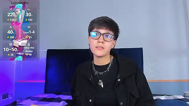 Tsuki Maru online show from 12-15-25, 04:18