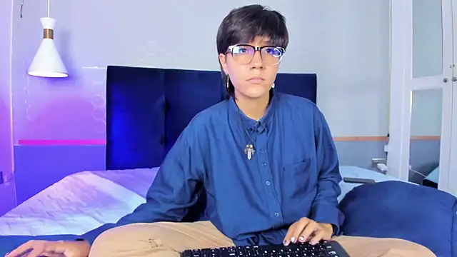 Tsuki Maru online show from 10-03-25, 07:48