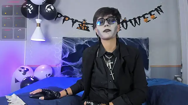 Tsuki Maru online show from 10-14-25, 07:58