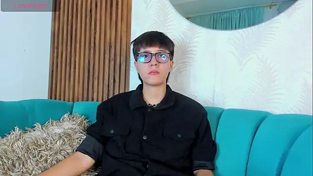 Tsuki Maru online show from 11-11-25, 02:34