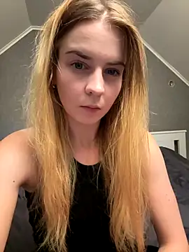 ellieen online show from 10-11-25, 09:16
