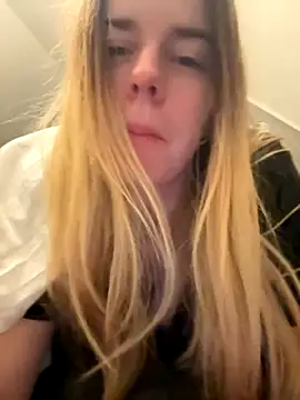 ellieen online show from 11-19-25, 10:21