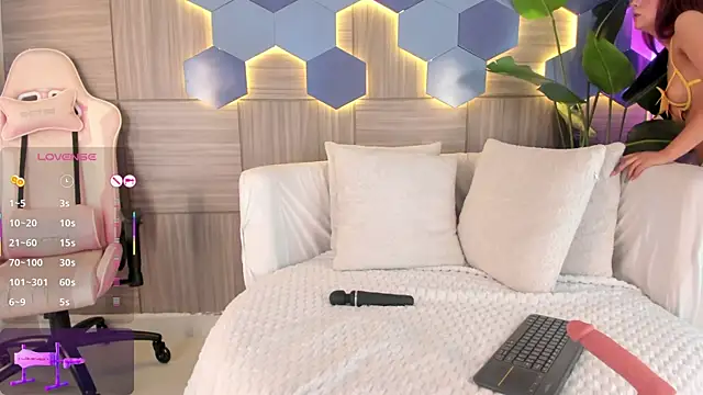 Snapshot of MilaGrace1 chatting on 05-02-26, 11:37 MilaGrace1 online show from 05-02-26, 11:37