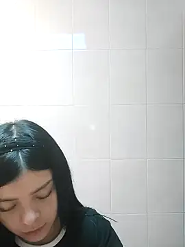 LunaJacobs online show from 04-07-26, 07:59