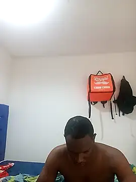 Snapshot of MackMacKenzie chatting on 09-17-25, 01:35 MackMacKenzie online show from 09-17-25, 01:35