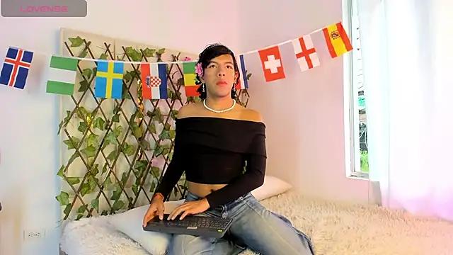 E R O S  online show from 06-27-26, 12:11