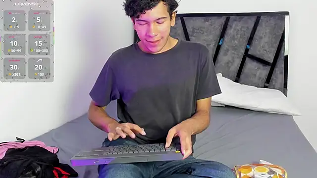 E R O S  online show from 01-11-26, 12:12