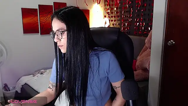 Ashley olivares online show from 10-17-25, 07:48