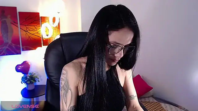 Ashley olivares online show from 10-01-25, 01:11