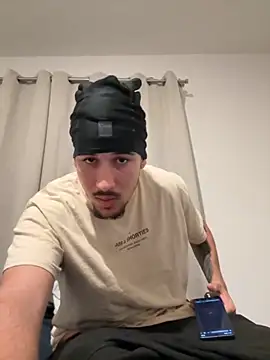 Jadriel23 online show from 09-25-25, 03:56