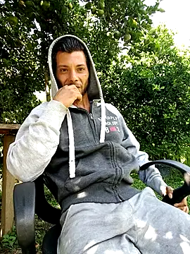 Snapshot of AlphaAlterX chatting on 10-15-25, 01:30 AlphaAlterX online show from 10-15-25, 01:30