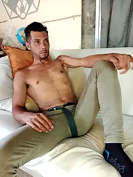 Snapshot of AlphaAlterX chatting on 09-27-25, 07:42 AlphaAlterX online show from 09-27-25, 07:42