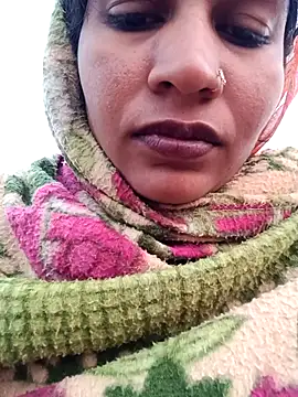 Hot Seema83 online show from 11-10-25, 01:21