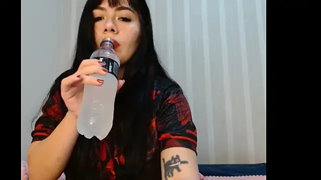 ingridequinti online show from 11-02-25, 01:32