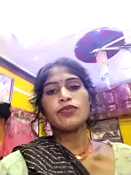 Snapshot of Susila_ji chatting on 10-27-25, 04:13 Susila ji online show from 10-27-25, 04:13