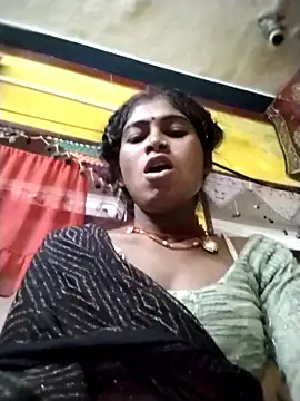 Snapshot of Susila_ji chatting on 09-28-25, 10:50 Susila ji online show from 09-28-25, 10:50