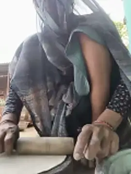 Snapshot of Susila_ji chatting on 06-11-26, 12:32 Susila ji online show from 06-11-26, 12:32