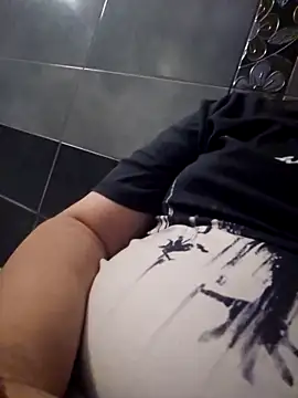 Snapshot of jedoo1213 chatting on 09-21-25, 05:12 jedoo1213 online show from 09-21-25, 05:12