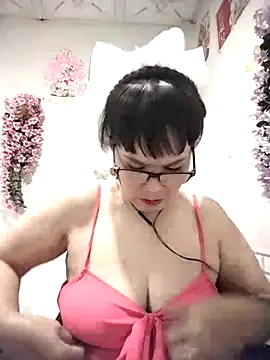 Ki xxx online show from 04-21-26, 11:50