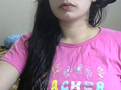 Snapshot of SexyNeylar chatting on 10-21-25, 02:27 SexyNeylar online show from 10-21-25, 02:27