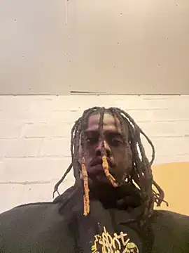 Wuu2now online show from 12-18-25, 04:28