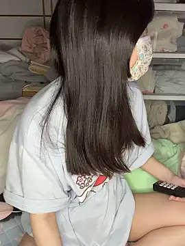 Snapshot of xx_Ojou_xx chatting on 11-16-25, 05:28 xx Ojou xx online show from 11-16-25, 05:28