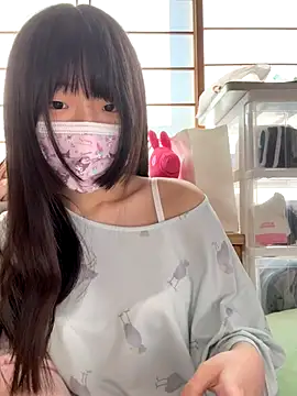 Snapshot of xx_Ojou_xx chatting on 12-18-25, 01:44 xx Ojou xx online show from 12-18-25, 01:44