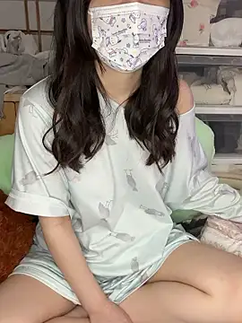 Snapshot of xx_Ojou_xx chatting on 11-10-25, 04:23 xx Ojou xx online show from 11-10-25, 04:23