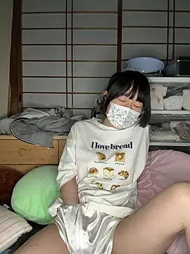 Snapshot of xx_Ojou_xx chatting on 11-11-25, 05:30 xx Ojou xx online show from 11-11-25, 05:30