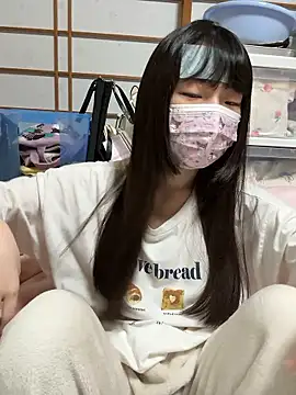 Snapshot of xx_Ojou_xx chatting on 10-29-25, 04:17 xx Ojou xx online show from 10-29-25, 04:17